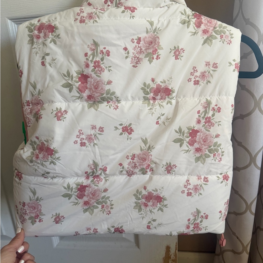 Altar'd State Floral Puffer Vest - Pink and Cream - Picture 4 of 4